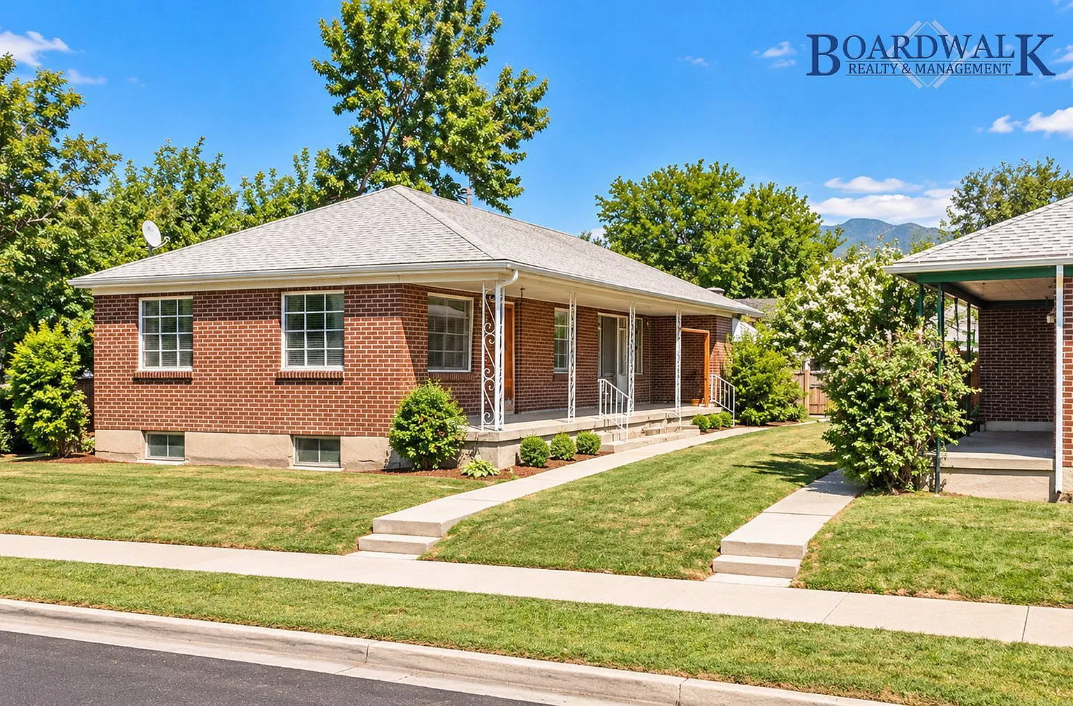 2 bed, 1.0 bath, 900 sqft, $1,400 — Photo 1