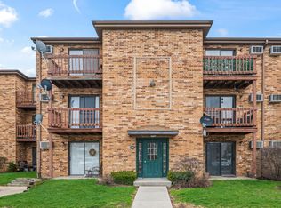 1348 N Geneva Dr APT 3A, Palatine, IL 60074