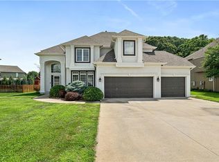 5533 NE Maybrook Rd, Lees Summit, MO 64064