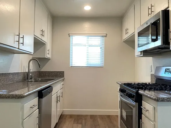 Brentwood/Suntree East Apartments