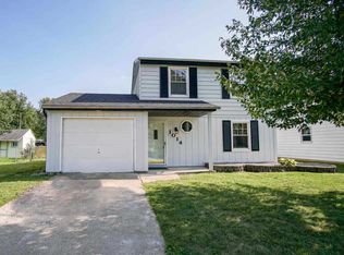1014 Larch Ln, Fort Wayne, IN
