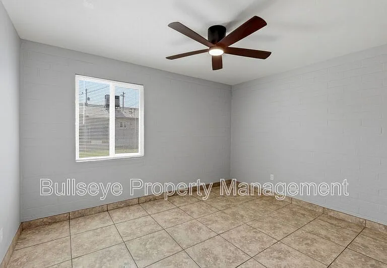 1921 E Osborn Rd — Photo 17