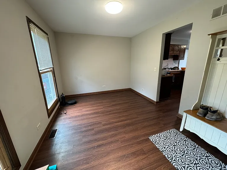 1013 E Benton Ave — Photo 7