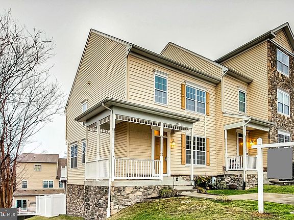 2nd image of 3587 Glouster Dr
