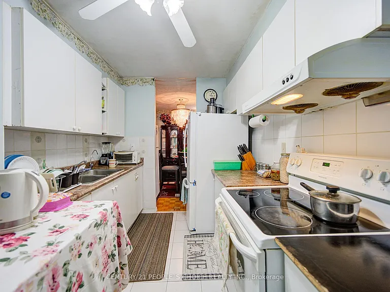 2645 Kipling Ave #411 — Photo 9