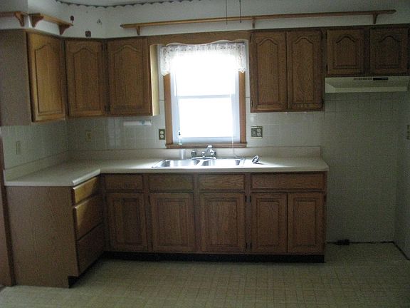 5th image of 1510 Erie Dr