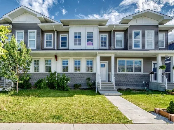 456 W Lakeview Dr, Chestermere, AB T1X 2A4