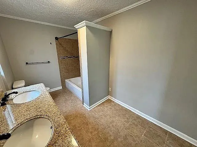 203 N Lake Dr — Photo 14