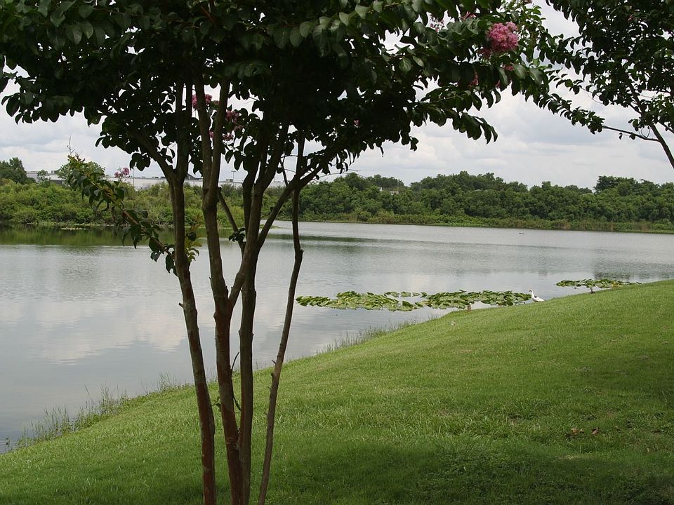 1st image of 185 N Pearl Lake 102 Cswy