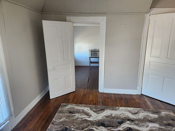 4th image of 1016 Fulton St W #2