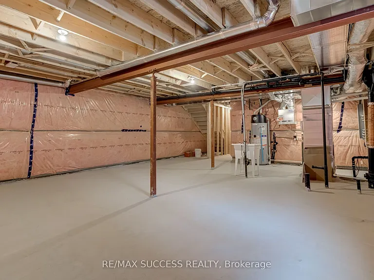147 Siebert Ave — Photo 44