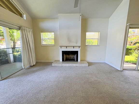 4th image of 68-3907 Paniolo Ave #204