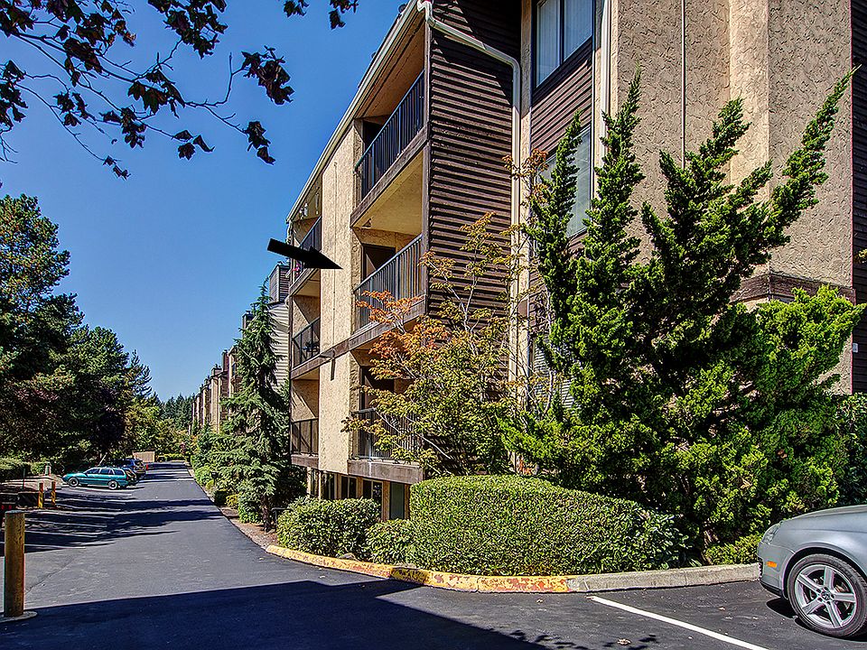 1st image of 12611 NE 145th Pl APT 75H