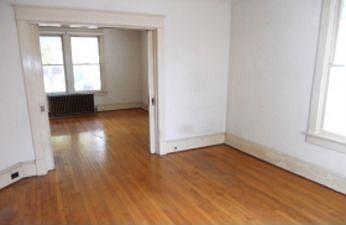 4th image of 226 Broad St