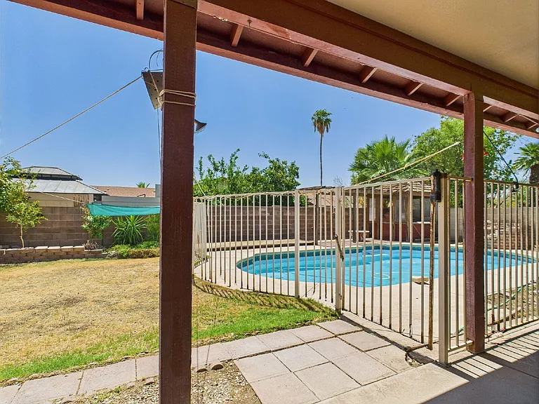 4533 W Brown St — Photo 21