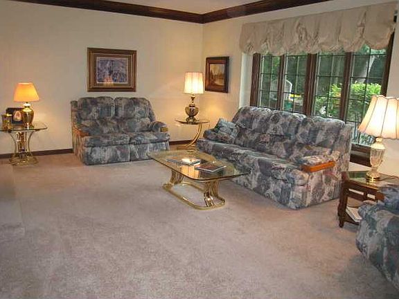 3rd image of 11390 Valley Meadow Dr