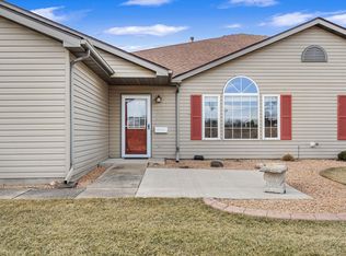 11 Carriage Ln, Owatonna, MN 55060