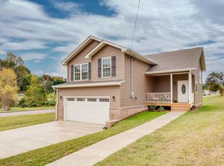 759 Hammond Ave, Mount Carmel, TN 37645
