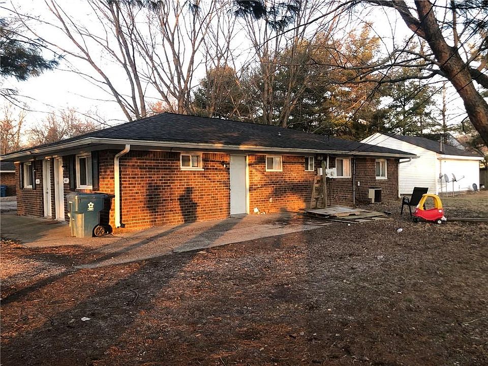 2nd image of 8465 Bluff Rd