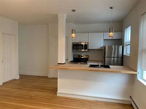 79 Ring St, Providence, RI