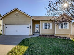 16407 Grand Ave, Omaha, NE 68116