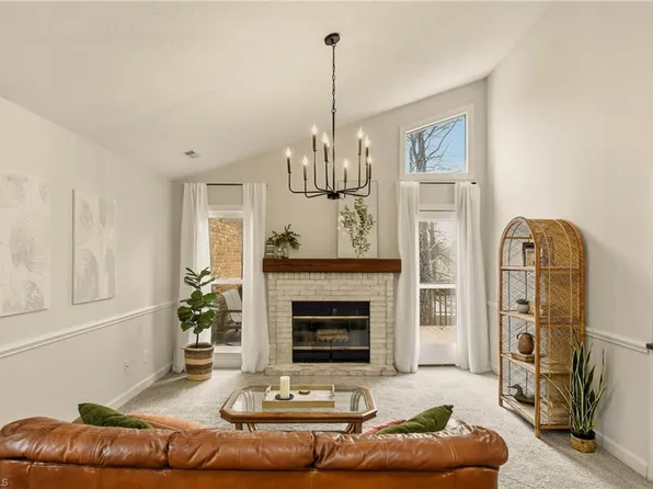 5137 Autumncrest Dr, Greensboro, NC 27407