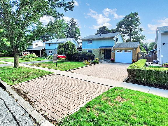 2nd image of 102 Botany Hill Rd