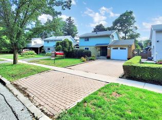 102 Botany Hill Rd, Toronto, ON M1G 3K7