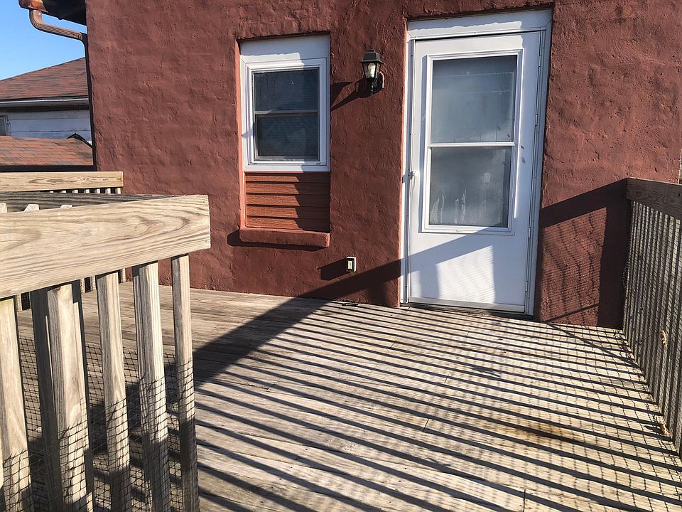Outdoor 2nd floor deck