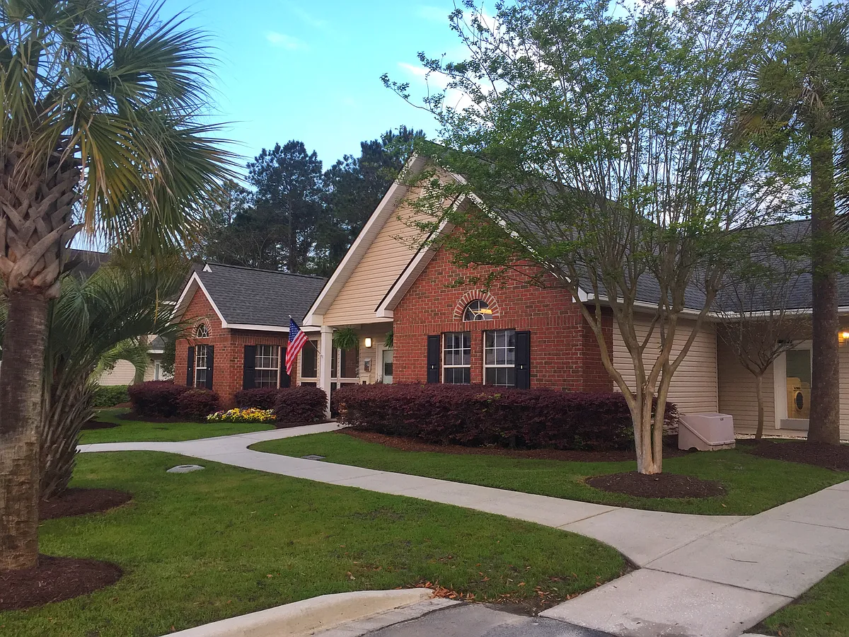 Building Photo - 1159 Fords Pointe Cir #1159