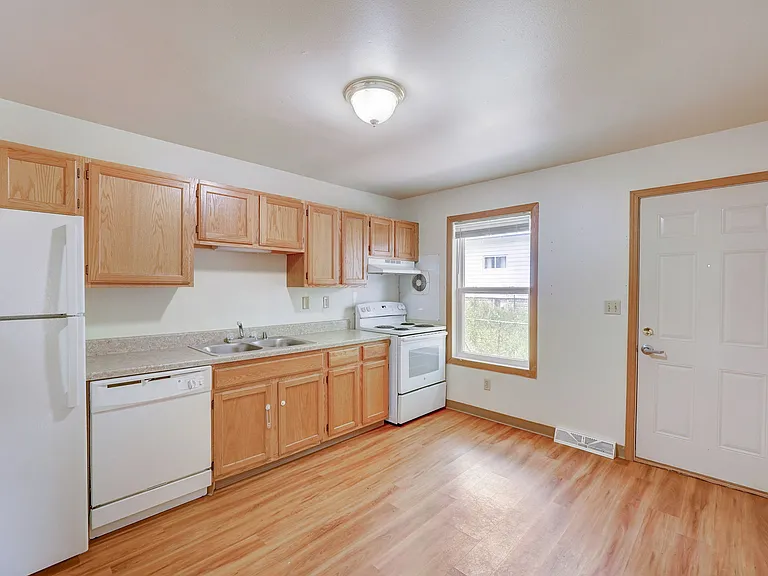 6204 W Main St — Photo 11