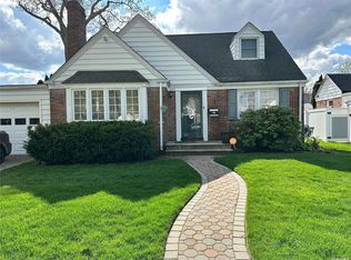 1630 Wales Ave, Baldwin, NY 11510