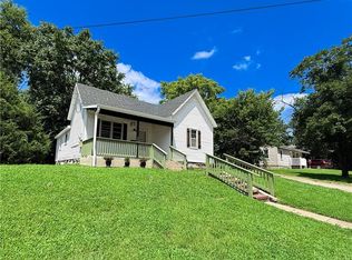 426 S Oak St, Nevada, MO 64772