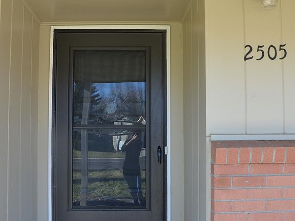 Front screen door