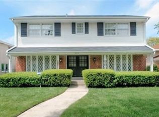 842 S Kent Ave, Elmhurst, IL 60126