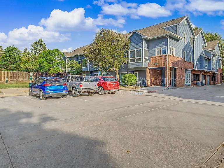 1330 S Monaco Street Pkwy #6 — Photo 26