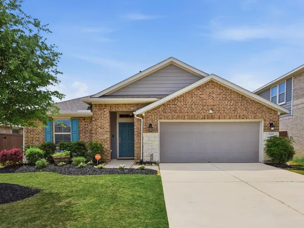 2218 Brisa Ln, Baytown, TX 77523