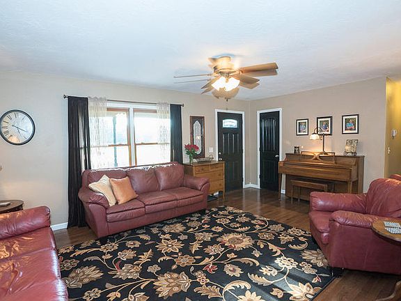 3rd image of 12128 Harley Ln