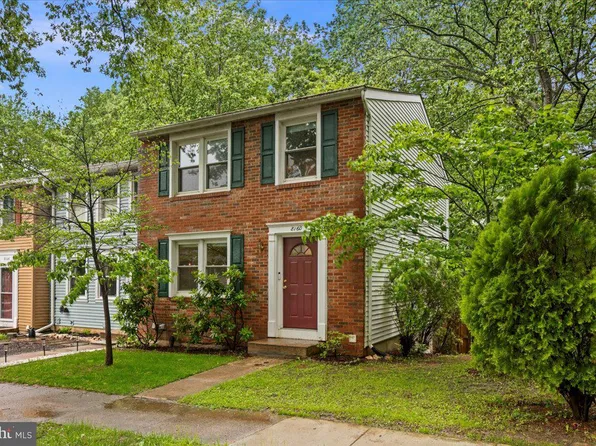 8160 Curving Creek Ct, Springfield, VA 22153