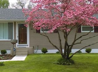 660 Babler Dr, Florissant, MO 63031