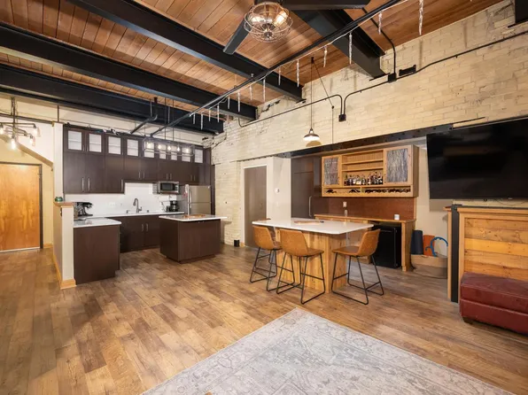 904 East Pearson STREET #103, Milwaukee, WI 53202