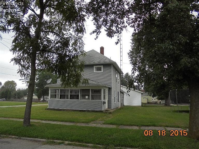 1st image of 221 Amanda St