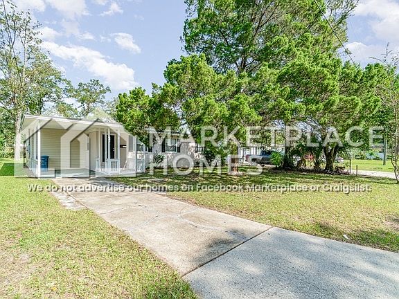 3rd image of 6241 Eastwood Ln