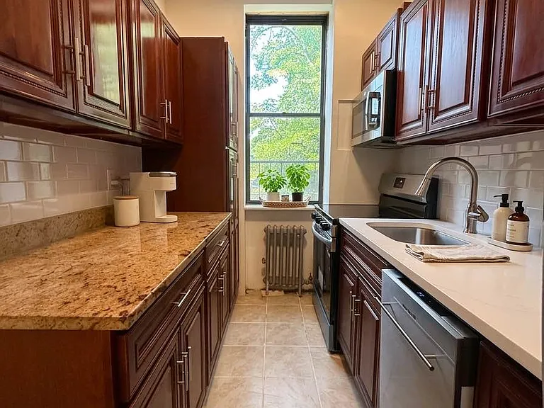 822 Marcy Ave #2 — Photo 8