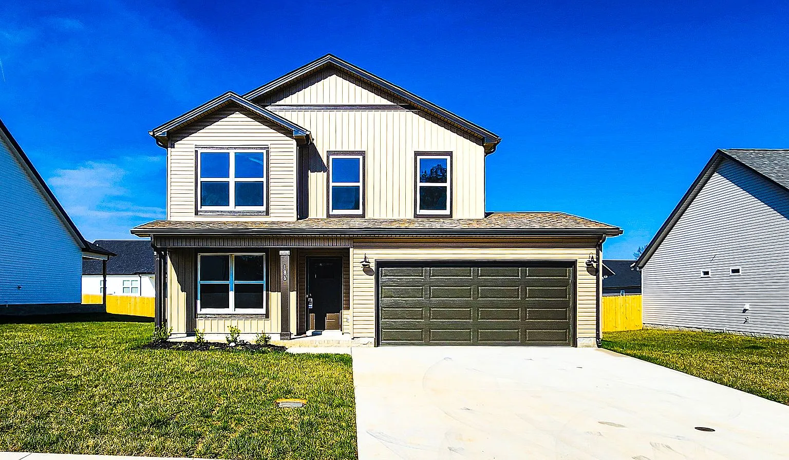 186 Monaghan Dr — Photo 1