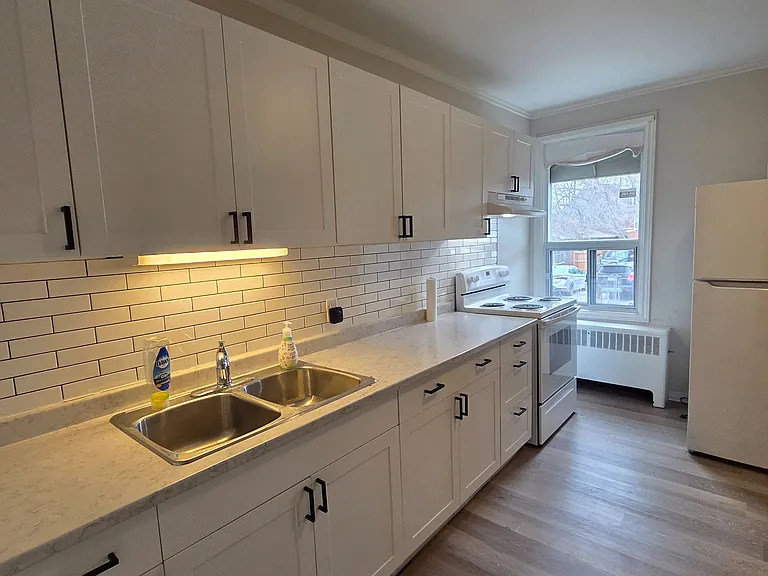 296 Emerald St N #1 — Photo 24