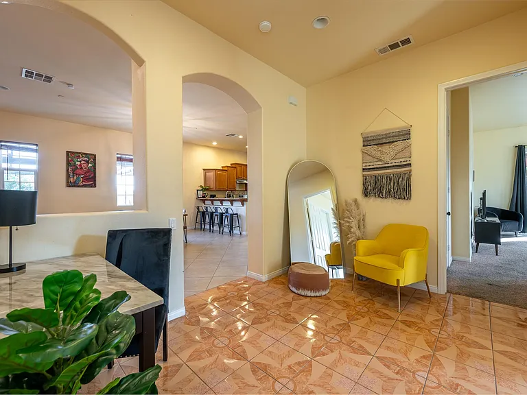 4980 Surrey Ct — Photo 18