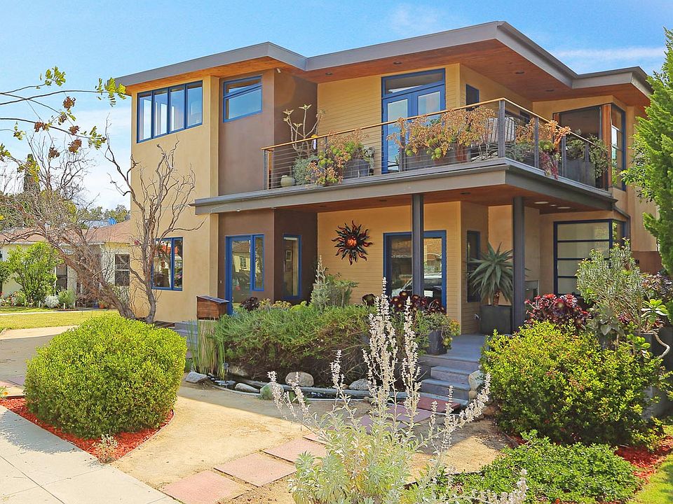 1st image of 10830 Pickford Way