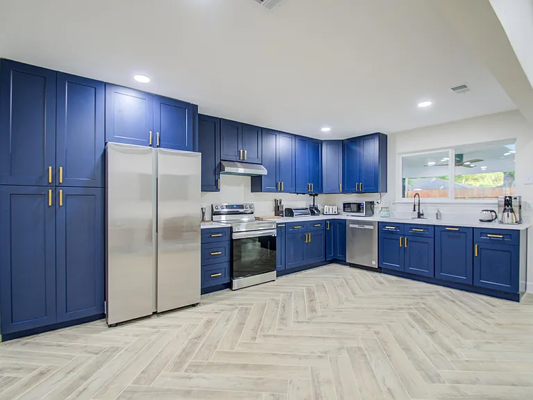 16906 Barcelona Dr — Photo 12