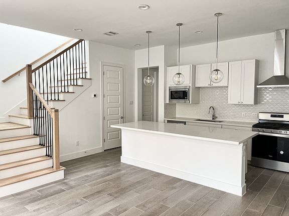 2nd image of 7722 Westside Villas Ln #7719